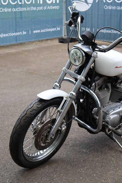 Motorcycle Harley-Davidson Sporster XL883: picture 12