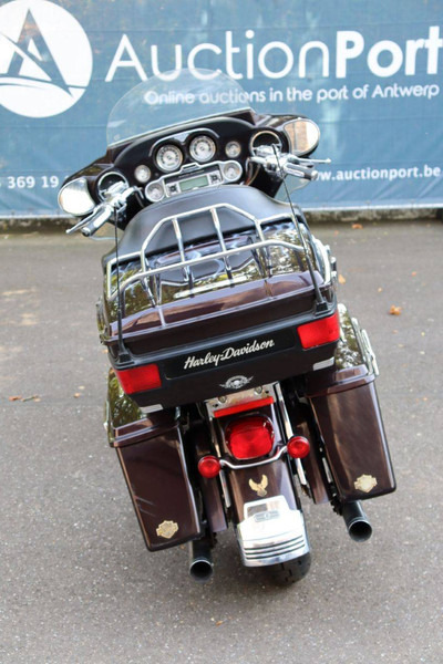 Harley-Davidson Ultra Classic CVO - Motorcycle: picture 5 Harley-Davidson Ultra Classic CVO - Motorcycle: picture 5
