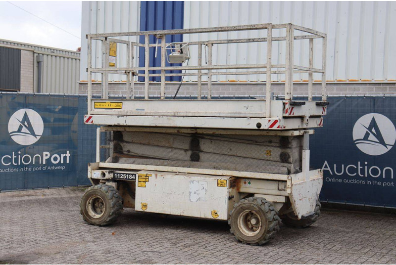 Holland lift MONOSTAR X 105EL18 - Scissor lift: picture 3 Holland lift MONOSTAR X 105EL18 - Scissor lift: picture 3