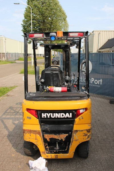 Hyundai 25B-9 - Electric forklift: picture 4 Hyundai 25B-9 - Electric forklift: picture 4