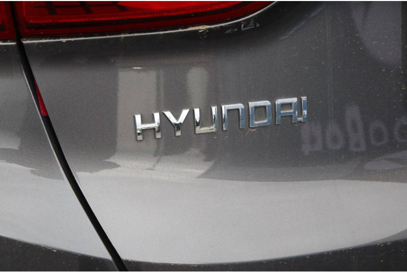 Sedan Hyundai Santa Fe SHTRAC: picture 16