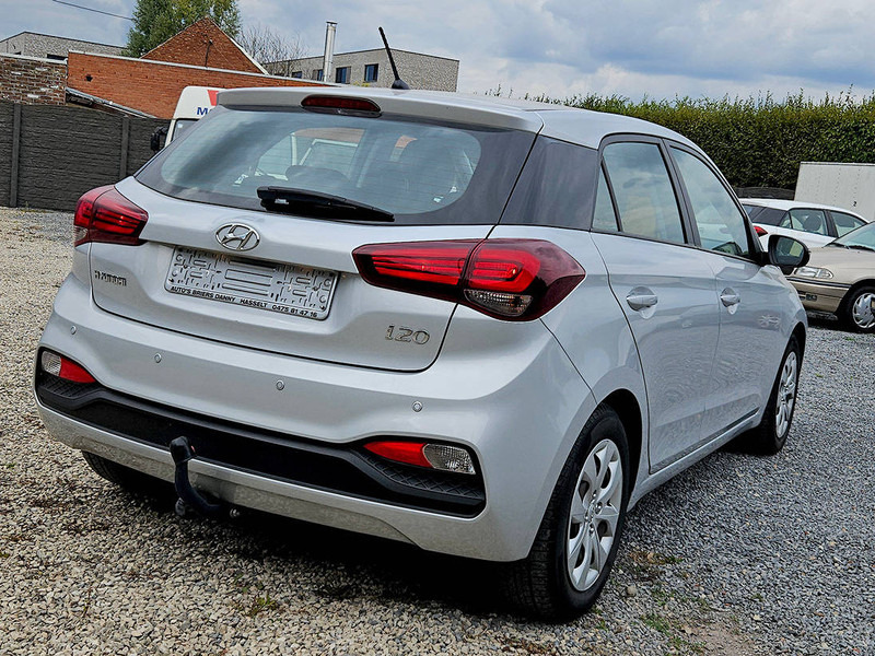 Hyundai i20 1.2 - Sedan: picture 4 Hyundai i20 1.2 - Sedan: picture 4