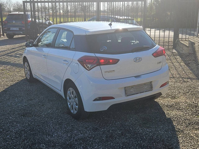 Hyundai i20 (II) 1.2 - Car: picture 2 Hyundai i20 (II) 1.2 - Car: picture 2