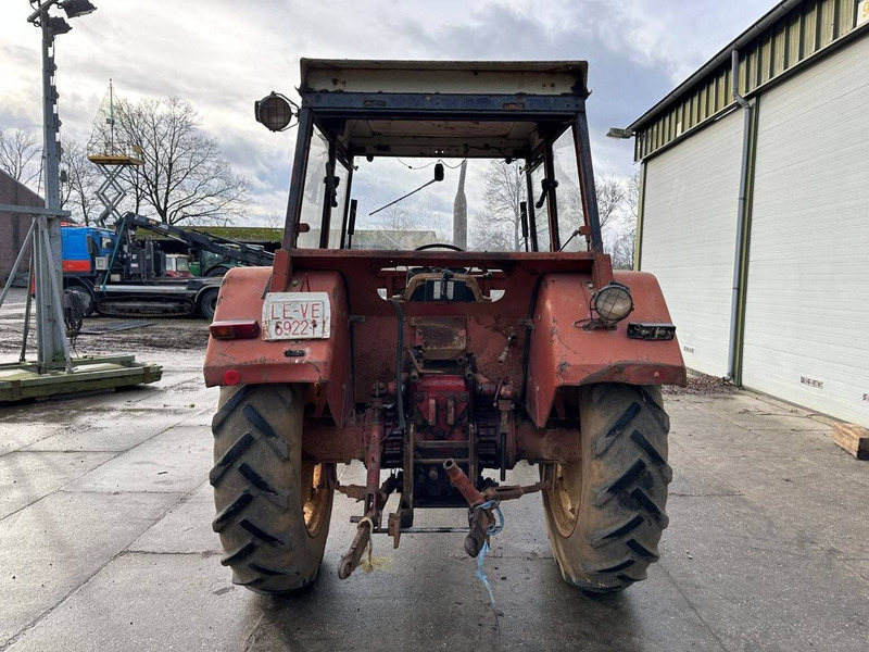 International 845 - Farm tractor: picture 4 International 845 - Farm tractor: picture 4