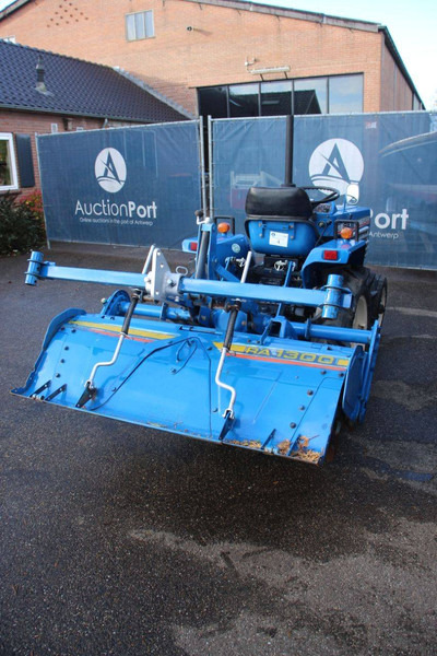 Iseki TU1600 - Farm tractor: picture 5 Iseki TU1600 - Farm tractor: picture 5