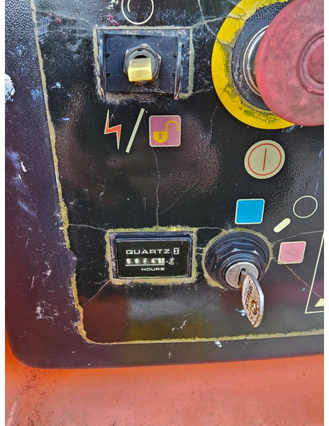 Telescopic boom JLG 460SJ: picture 11