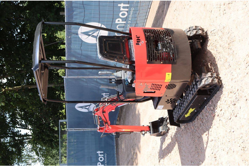 JPC HT12 - Mini excavator: picture 4 JPC HT12 - Mini excavator: picture 4