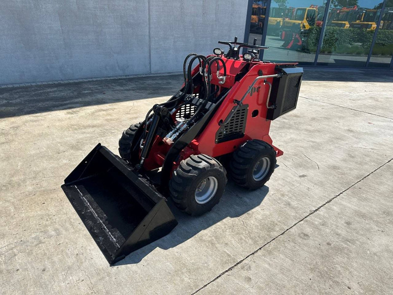JPC HT320 - Wheel loader: picture 1 JPC HT320 - Wheel loader: picture 1