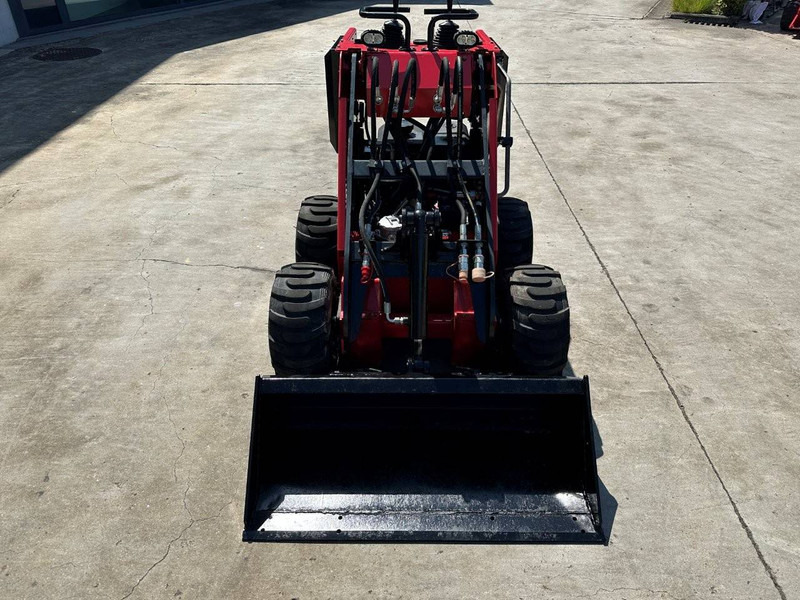 JPC HT320 - Wheel loader: picture 2 JPC HT320 - Wheel loader: picture 2