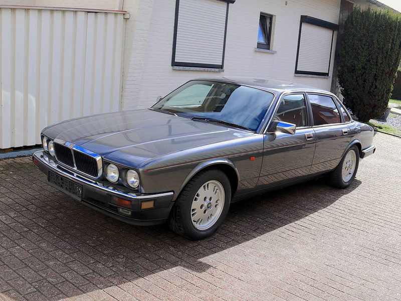 Jaguar XJ-12 - Car: picture 2 Jaguar XJ-12 - Car: picture 2