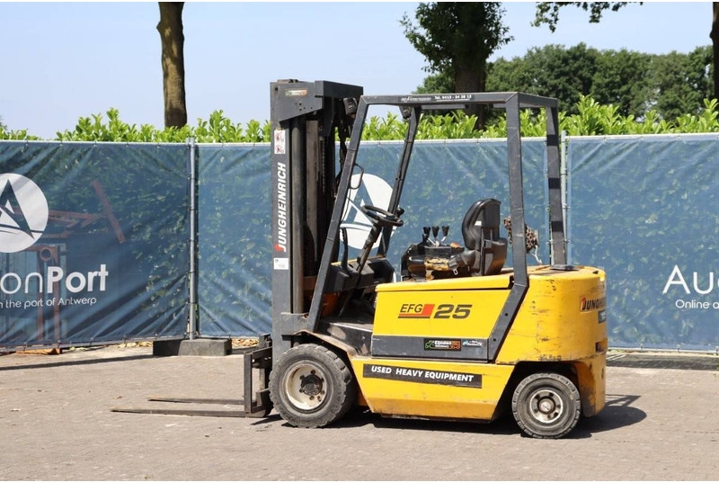 Jungheinrich EFG 25 - Electric forklift: picture 3 Jungheinrich EFG 25 - Electric forklift: picture 3