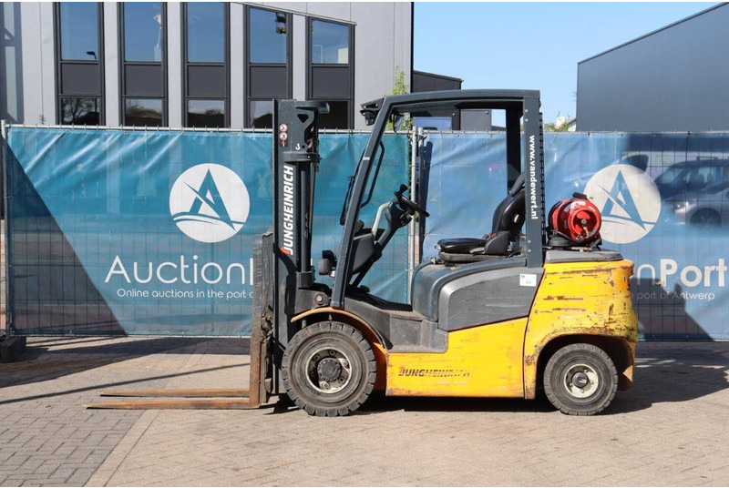 Jungheinrich TFG 425 - LPG forklift: picture 2 Jungheinrich TFG 425 - LPG forklift: picture 2