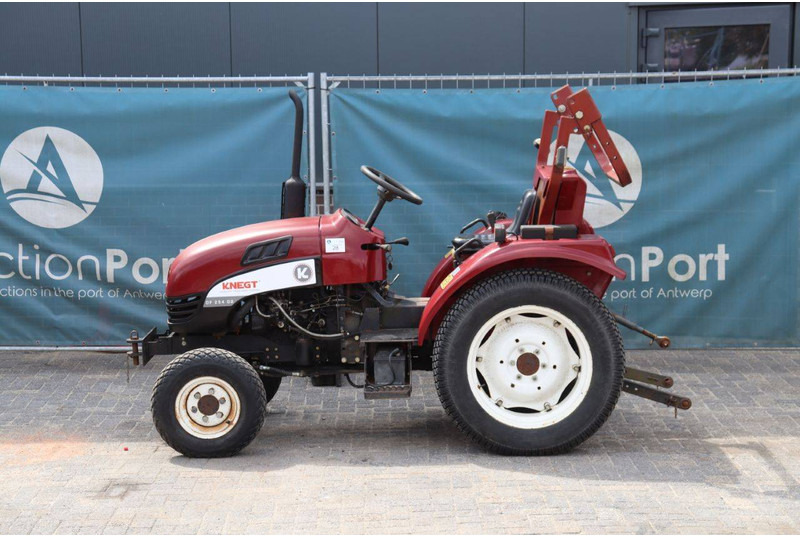 KNEGT DF-254-2 - Farm tractor: picture 2 KNEGT DF-254-2 - Farm tractor: picture 2