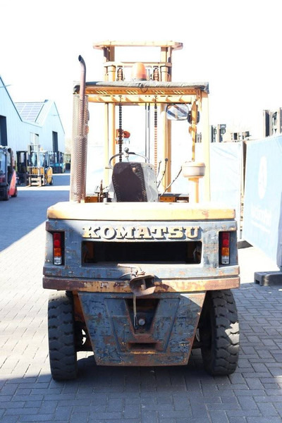 Komatsu FD35-4 - Diesel forklift: picture 4 Komatsu FD35-4 - Diesel forklift: picture 4