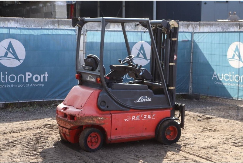 Electric forklift Linde E20P-02: picture 9