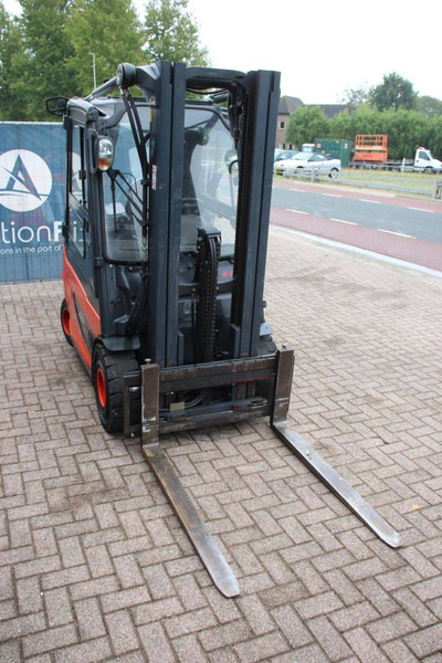 Electric forklift Linde E25-01: picture 6