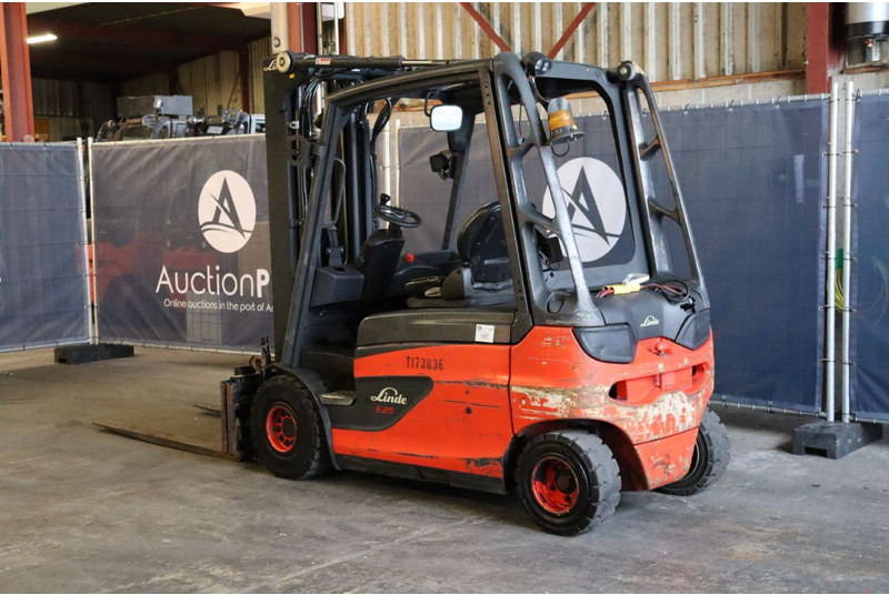 Linde E25PL - Electric forklift: picture 3 Linde E25PL - Electric forklift: picture 3