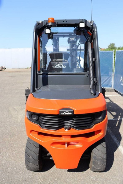 Linde H35D-01 - Diesel forklift: picture 5 Linde H35D-01 - Diesel forklift: picture 5