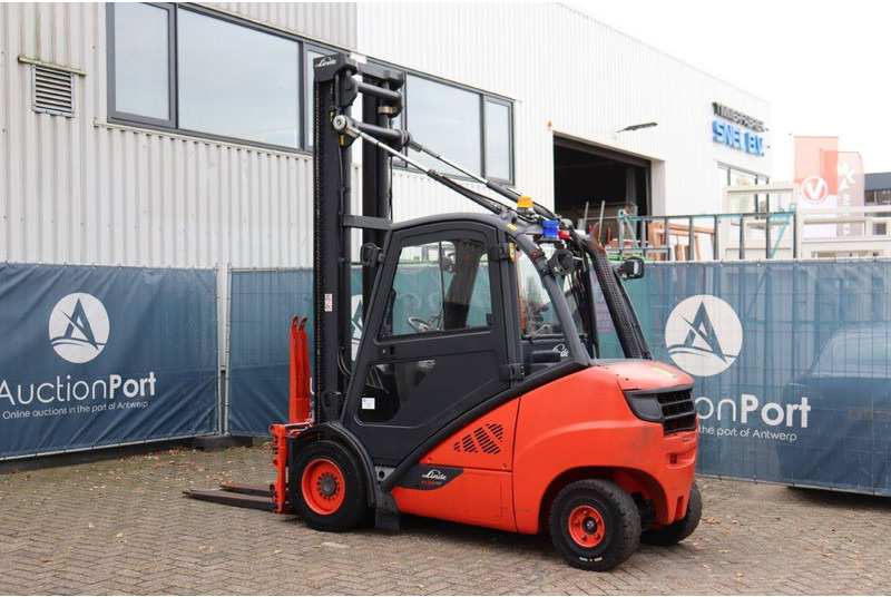 Linde H35D-02 - Diesel forklift: picture 3 Linde H35D-02 - Diesel forklift: picture 3