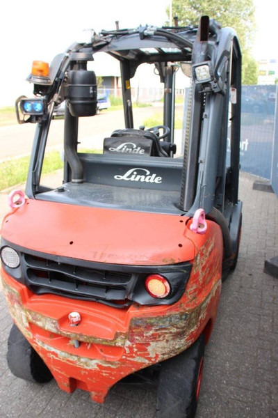 Linde H35D-02 - Diesel forklift: picture 5 Linde H35D-02 - Diesel forklift: picture 5