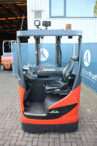 Linde R14B-01 - Electric forklift: picture 4 Linde R14B-01 - Electric forklift: picture 4