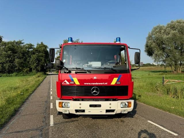 Mercedes-Benz 1124 - Fire truck: picture 2 Mercedes-Benz 1124 - Fire truck: picture 2