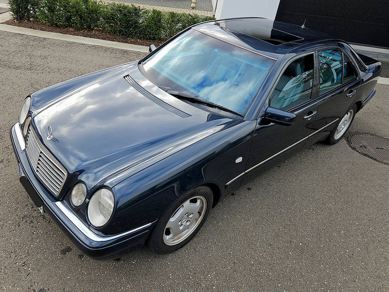 Mercedes-Benz E-Klasse (W210) _ 300 D Automatic - Sedan: picture 3 Mercedes-Benz E-Klasse (W210) _ 300 D Automatic - Sedan: picture 3