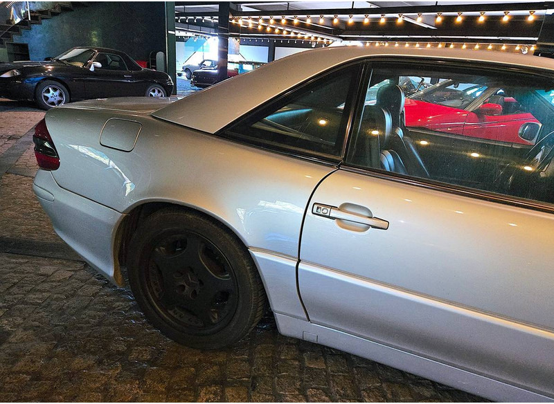 Mercedes-Benz SL-Klasse (R129) _ 500 - Sedan: picture 4 Mercedes-Benz SL-Klasse (R129) _ 500 - Sedan: picture 4
