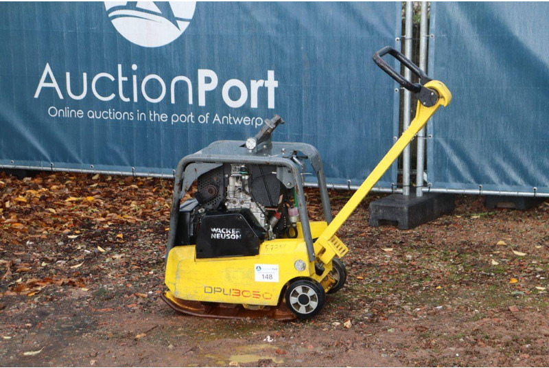 Neuson DPU3050 - Vibratory plate: picture 2 Neuson DPU3050 - Vibratory plate: picture 2