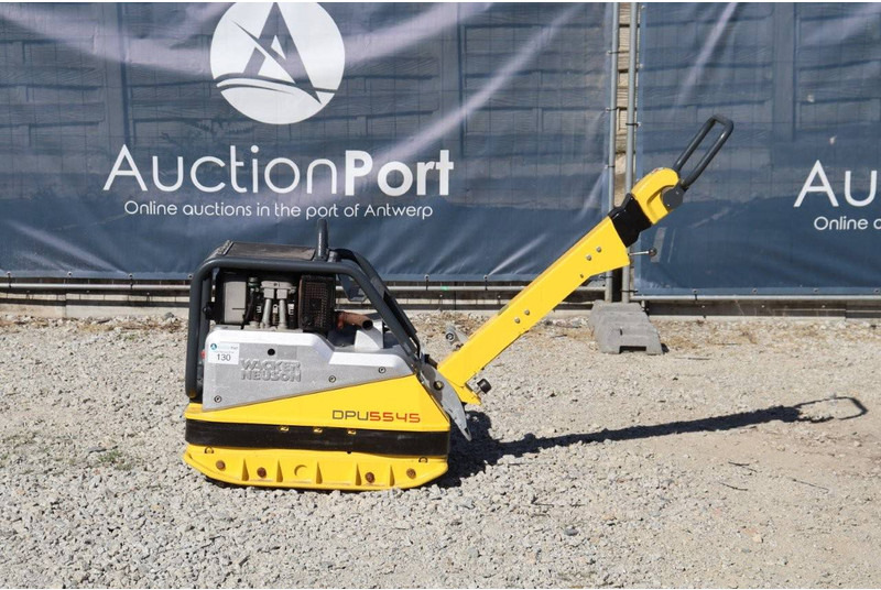 Neuson DPU4545 - Vibratory plate: picture 2 Neuson DPU4545 - Vibratory plate: picture 2
