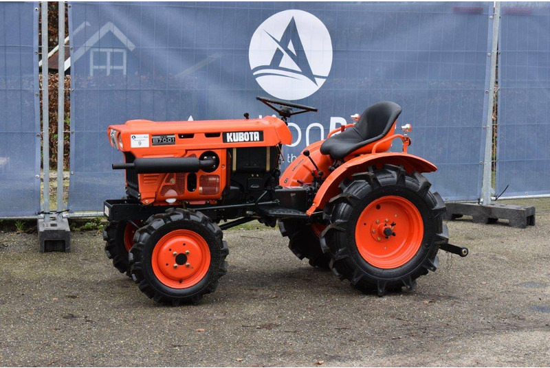 Onbekend - Farm tractor: picture 1 Onbekend - Farm tractor: picture 1