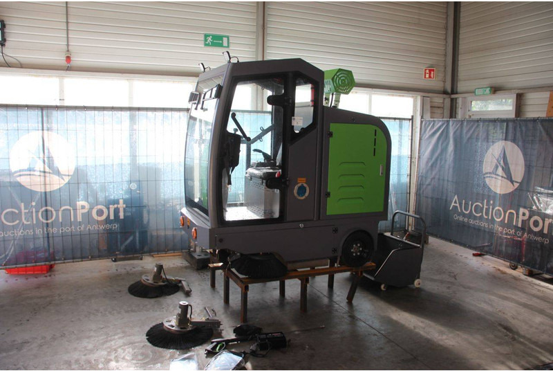 Onbekend D19 - Road sweeper: picture 1 Onbekend D19 - Road sweeper: picture 1