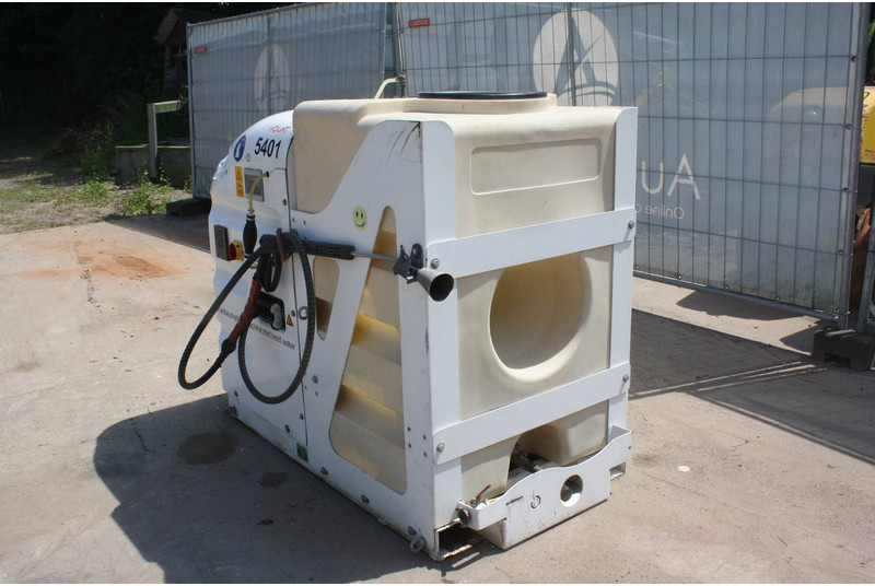 Onbekend Houat - Tractor mounted sprayer: picture 3 Onbekend Houat - Tractor mounted sprayer: picture 3