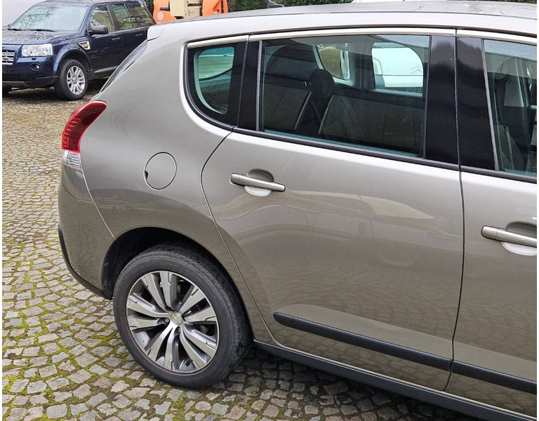 Peugeot 3008 (I - update) 1.6 VTi - Car: picture 2 Peugeot 3008 (I - update) 1.6 VTi - Car: picture 2