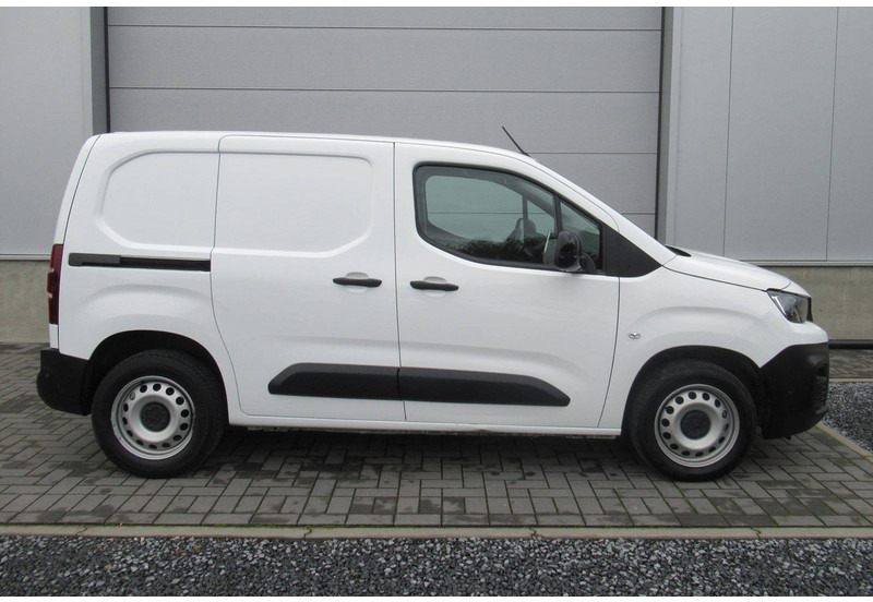 Peugeot Partner 1.5 BlueHDi Automatic - Panel van: picture 2 Peugeot Partner 1.5 BlueHDi Automatic - Panel van: picture 2