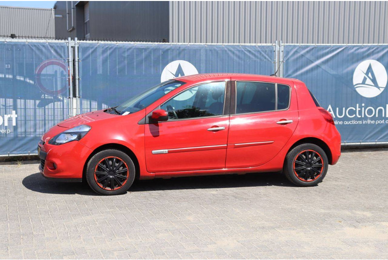 Renault Clio - Sedan: picture 1 Renault Clio - Sedan: picture 1