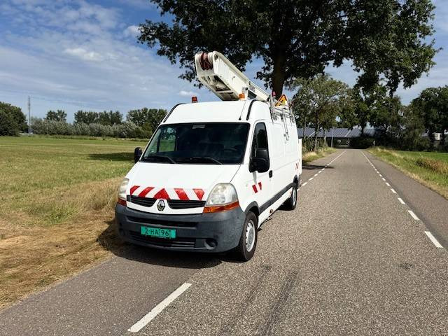 Renault Master 2.5DCI - Truck mounted aerial platform: picture 2 Renault Master 2.5DCI - Truck mounted aerial platform: picture 2