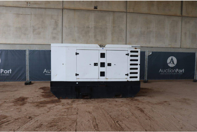 SDMO R220C3 - Generator set: picture 1 SDMO R220C3 - Generator set: picture 1