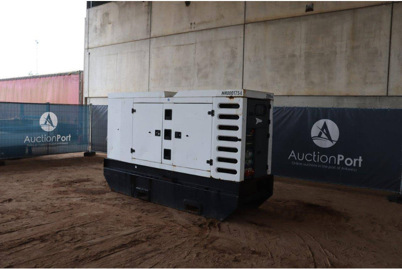 SDMO R220C3 - Generator set: picture 3 SDMO R220C3 - Generator set: picture 3