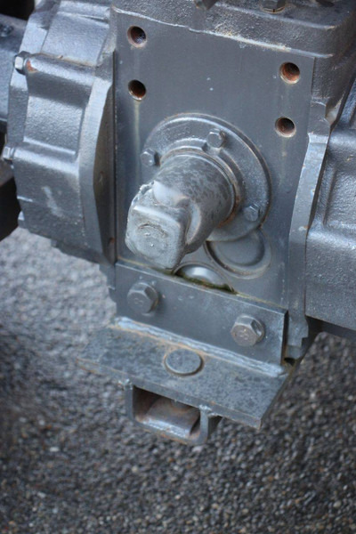 Farm tractor Shibaura S325 Hydrostaat: picture 16