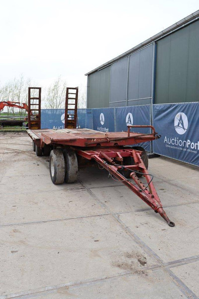 TI30780 - Low loader semi-trailer: picture 4 TI30780 - Low loader semi-trailer: picture 4