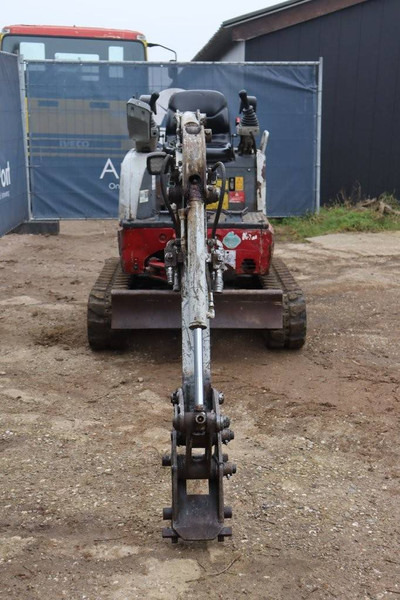 Mini excavator Takeuchi TB215R: picture 7