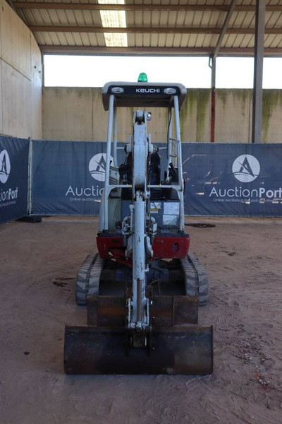 Mini excavator Takeuchi TB216: picture 7