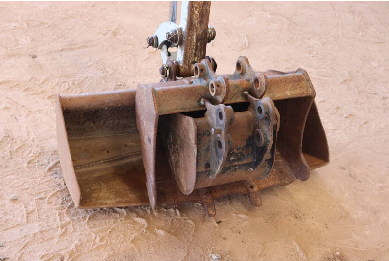 Mini excavator Takeuchi TB216: picture 15