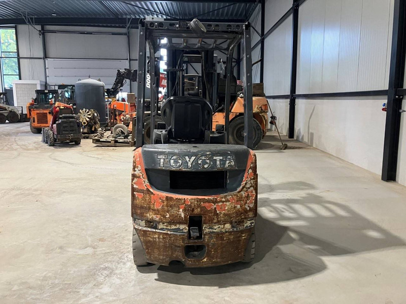 Toyota 02-8FDF18 - Diesel forklift: picture 4 Toyota 02-8FDF18 - Diesel forklift: picture 4