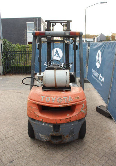 Toyota 42-7FGF25 - LPG forklift: picture 4 Toyota 42-7FGF25 - LPG forklift: picture 4