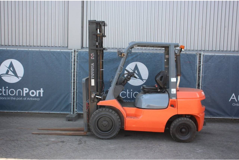 Toyota 62-7FDF30 - Diesel forklift: picture 2 Toyota 62-7FDF30 - Diesel forklift: picture 2