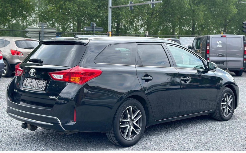 Toyota Auris Touring Sports _ 2.0 D - Sedan: picture 3 Toyota Auris Touring Sports _ 2.0 D - Sedan: picture 3