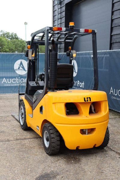 Un FD30T-NJS1 - Diesel forklift: picture 4 Un FD30T-NJS1 - Diesel forklift: picture 4