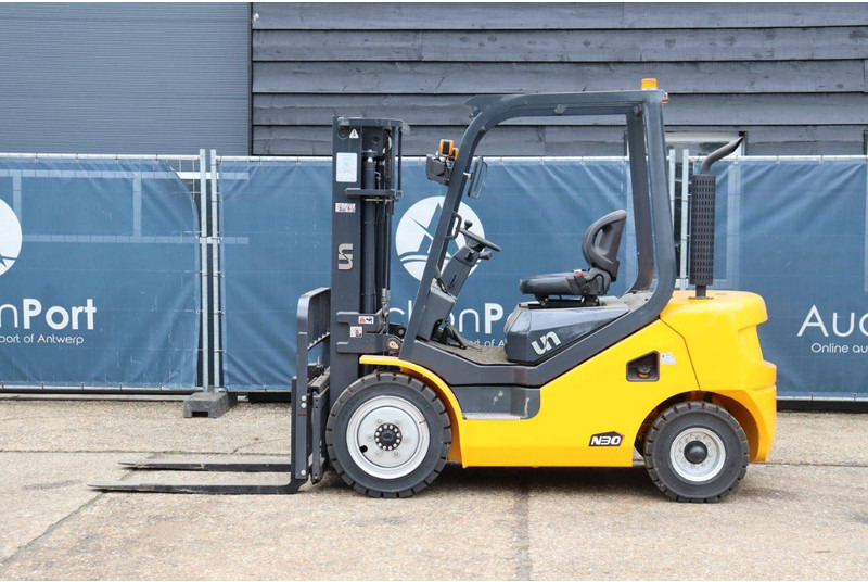 Un FD30T-NJS1 - Diesel forklift: picture 2 Un FD30T-NJS1 - Diesel forklift: picture 2